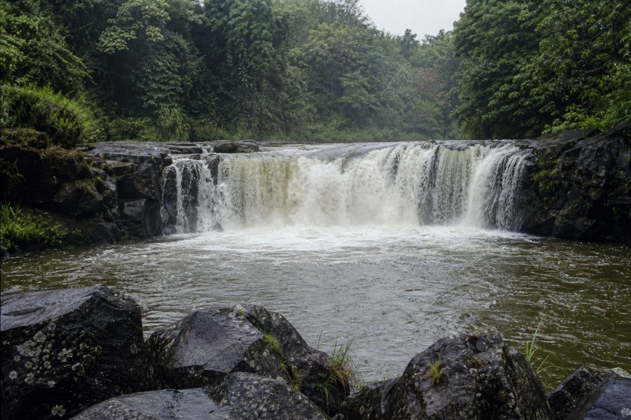 A broad waterfall on the Wailuku River near Hilo